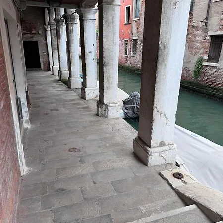 Eden Luxury Suite - Venice Santa Croce-3